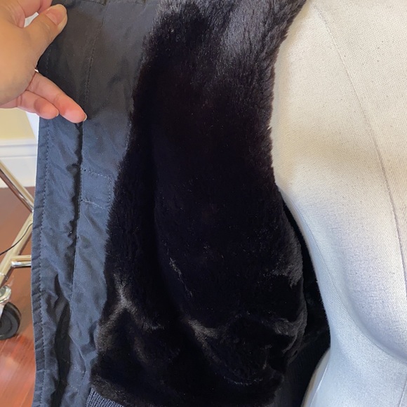 LIKE NEW ARITZIA SUMMIT PARKA - Picture 10 of 11